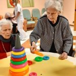 Stimolazione cognitiva alla Casa di riposto per anziani con demenza senile Villa del Sole